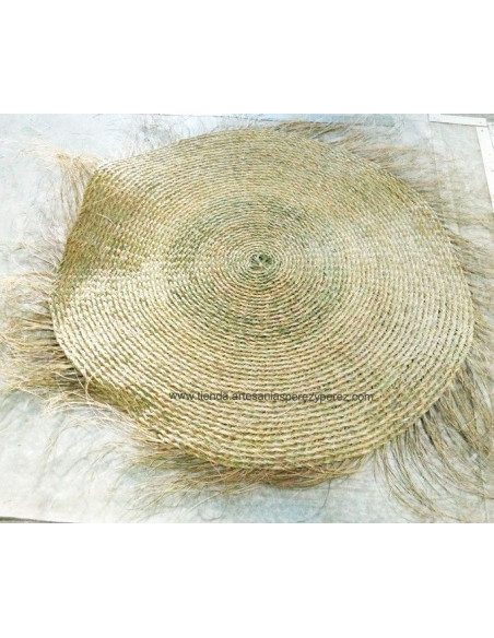 Cubierta con flecos de esparto natural para sombrilla de playa