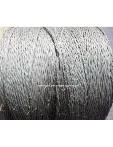 Bobina de cuerda de sisal tintada en verde