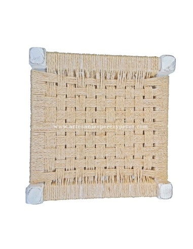 Taburete a la tiza con asiento de sisal natural