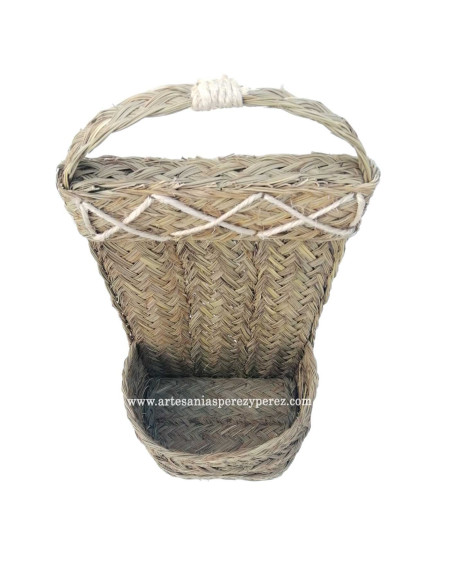 Vaso circular de parede em esparto natural com asa de madeira