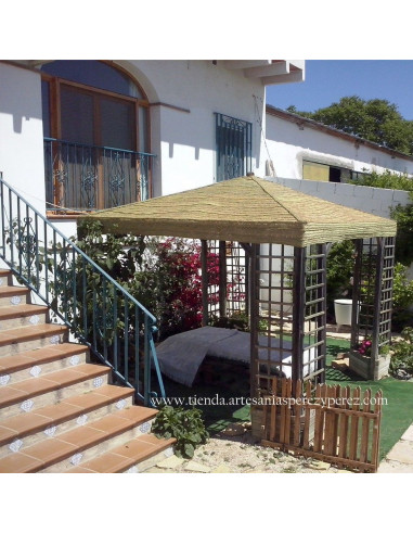 Pérgola de esparto natural