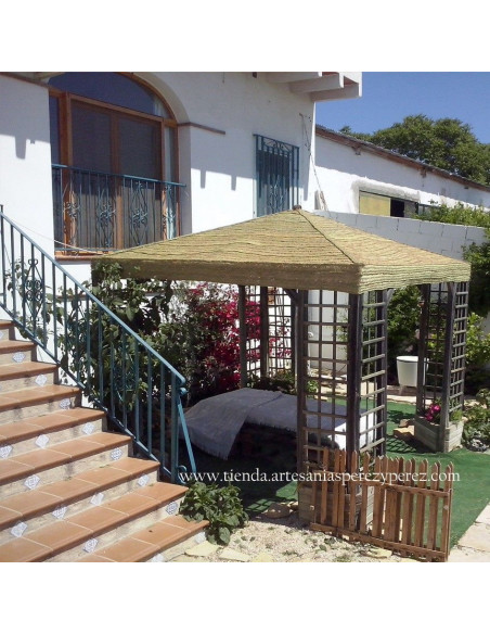 Pérgola de esparto natural