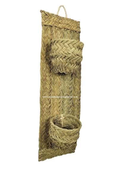 Planter with two pots on a natural esparto mat with handles