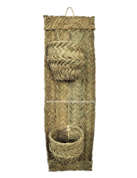 Planter with two pots on a natural esparto mat with handles