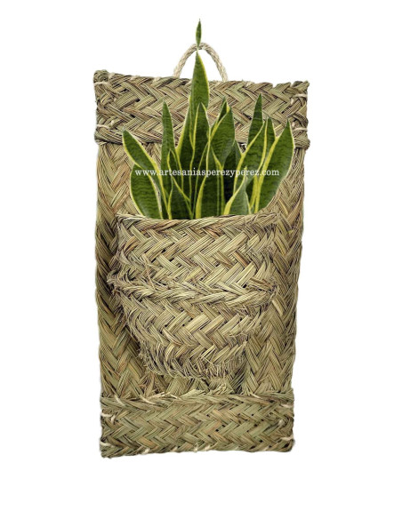 Planter for 1 pot on a natural esparto mat with handle