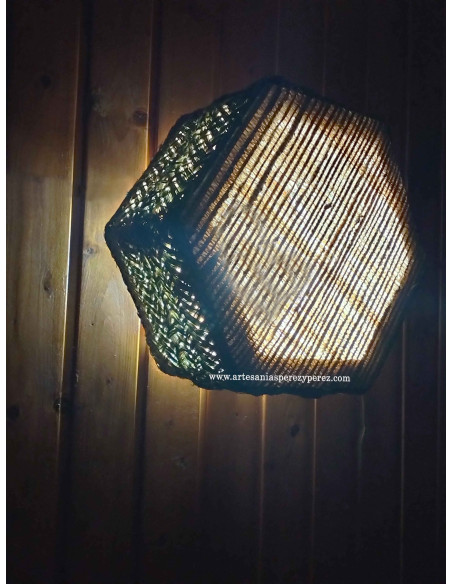 Hexagonal wall sconce in natural esparto and raffia