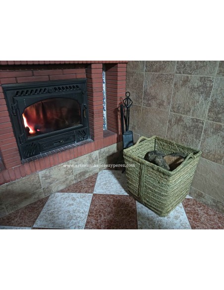 Square log holder in natural esparto with strong handles