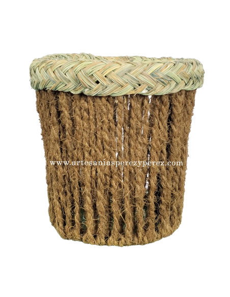 Semi-conical plant pot with structure made of esparto and coconut
