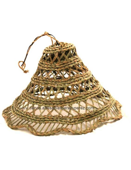 Lámpara cono de esparto calada