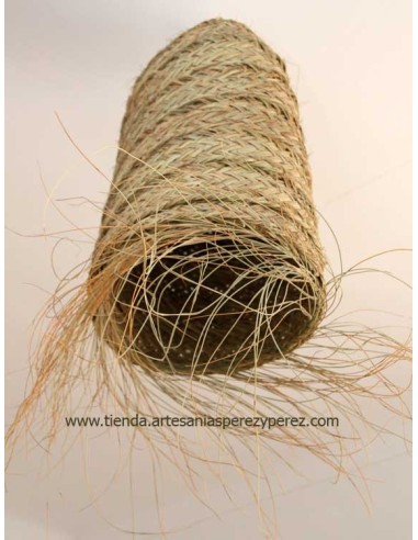 Cylindrical natural esparto lampshade with fringes