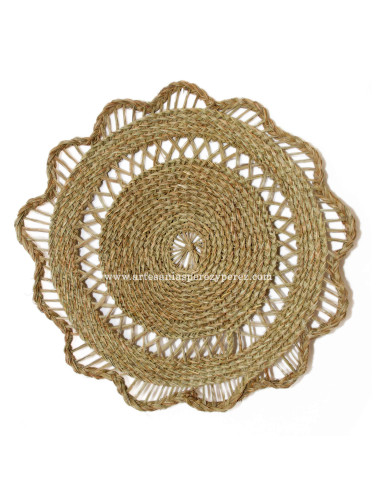 Thick openwork mat Model Peaks in natural esparto