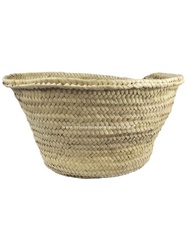 Natural palm basket without handles