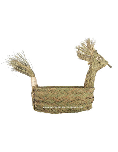 Cesta de ovo em esparto em forma de galinha