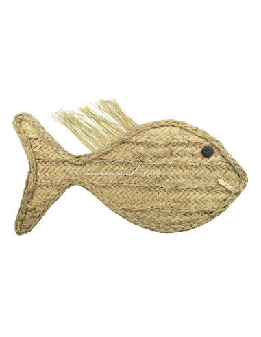 Decorative fish-shaped figure in natural sparte