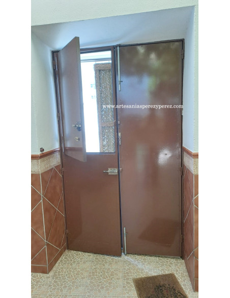 SLIDING NATURAL ESPARTO PANELS FOR SUN PROTECTION