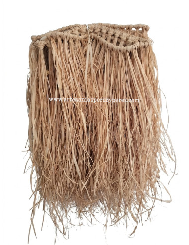 Natural raffia decorative garland